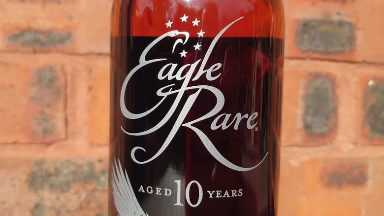 A close up of the bottle showing the Eagle Rare lettering and its age statement