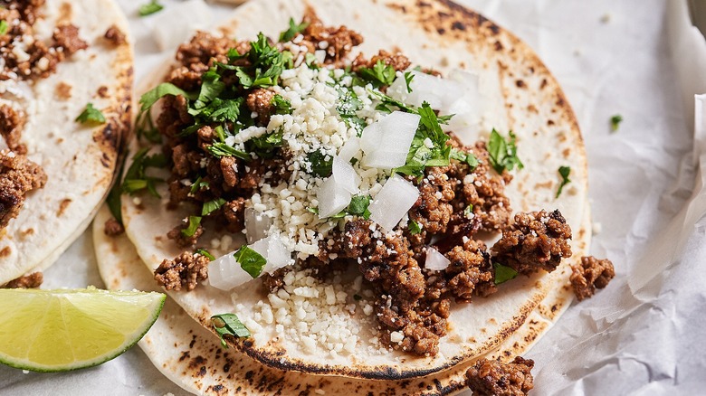 taco with ground beef