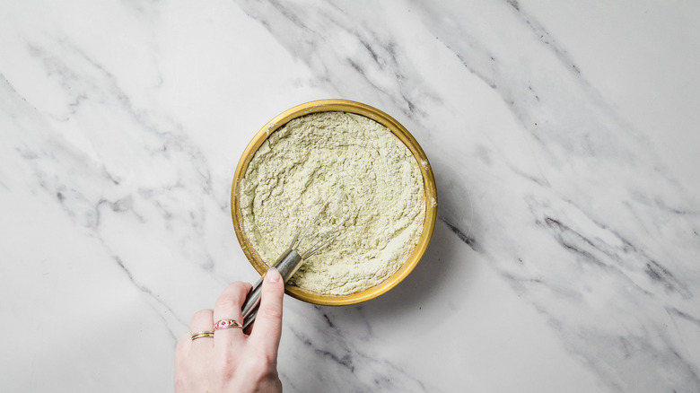 Flour mix in bowl