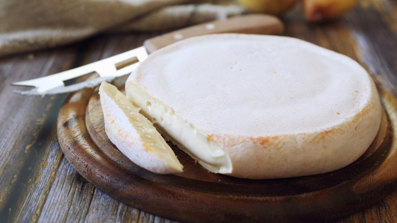 Reblochon cheese sliced and presented