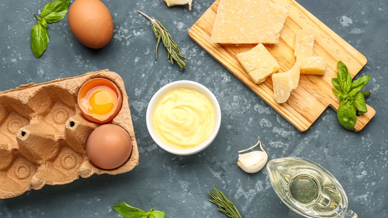 egg yolk salad dressing ingredients