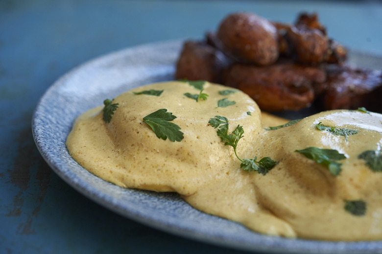 Eggs Benedict Raviolo Recipe