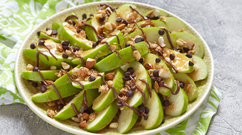 caramel apple nachos