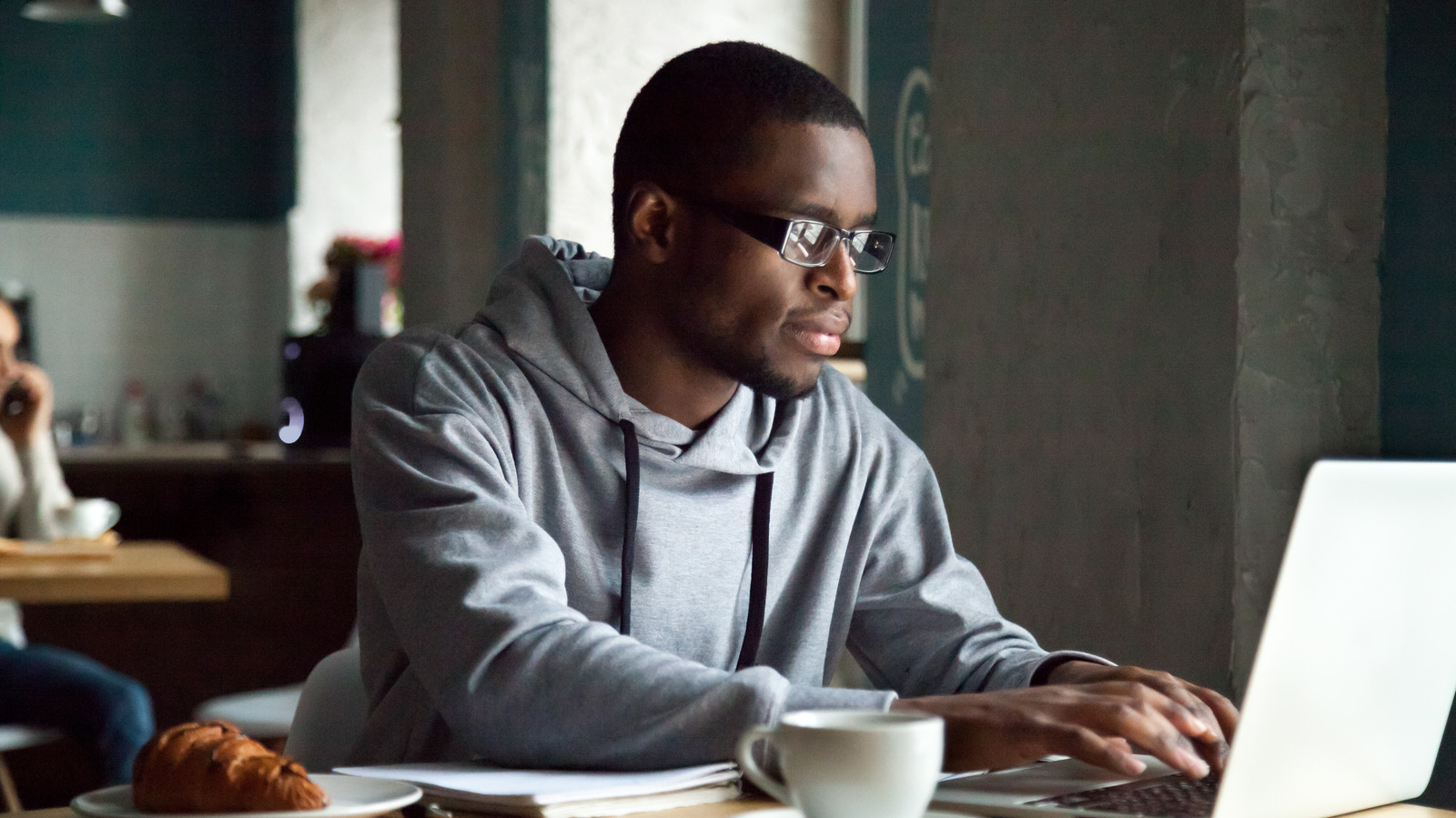 12 Etiquette Tips For Working Remote From A Coffee Shop