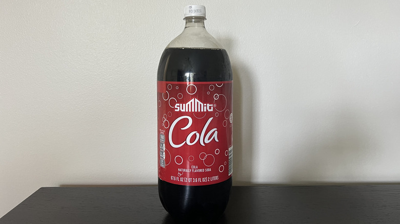 Aldi Summit cola in a two-liter.