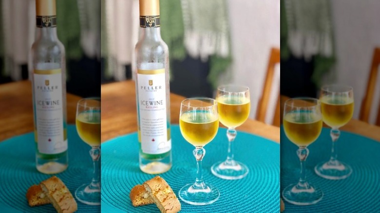 icewine glasses with cookies