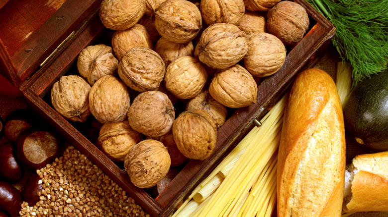 Chestnuts with pasta an bread