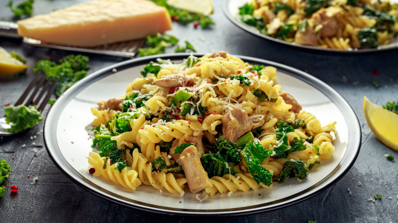 Corkscrew fusili pasta with kale