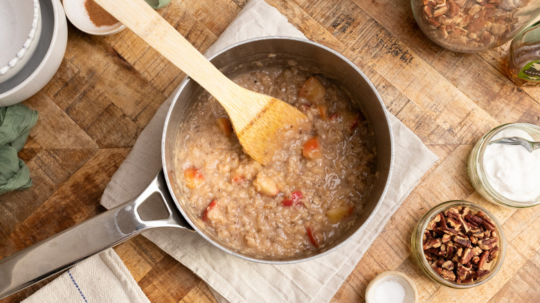 stovetop apple cinnamon oatmeal
