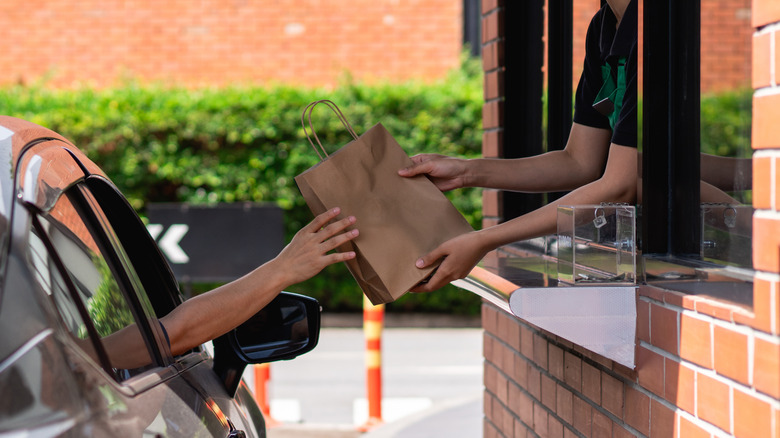 drive thru fast food restaurant