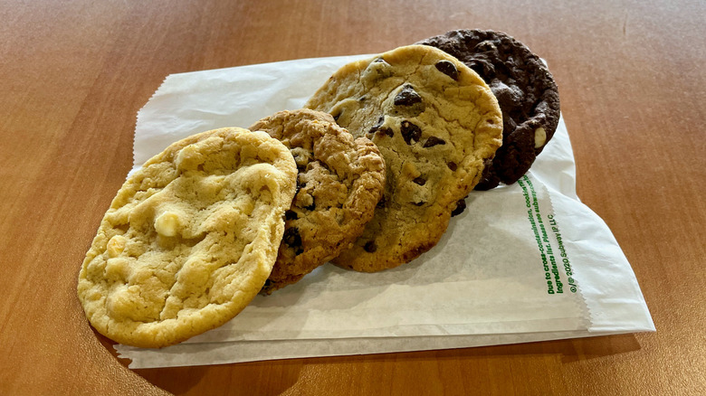 4 Subway cookies