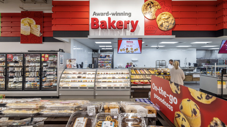The Winn-Dixie bakery counter