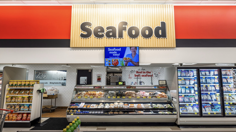 Seafood counter at Winn-Dixie