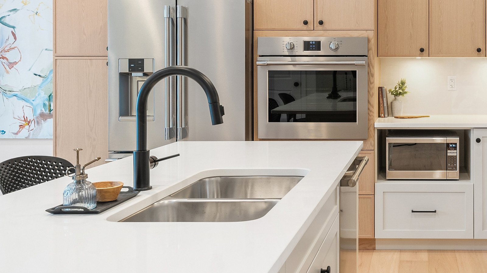 Why Your Stainless Steel Kitchen Sink Is Stinky (And How To Fix It) - Tasting Table