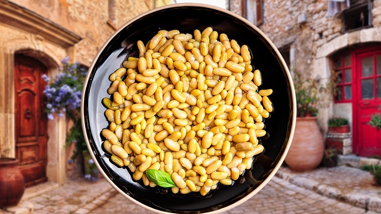 flageolet beans in a dish