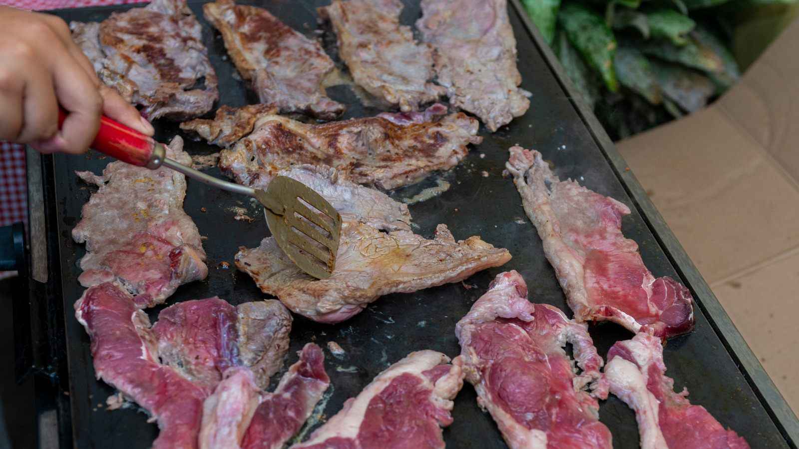 The Cuts Of Meat You Should Never Cook On A Flat-Top Grill