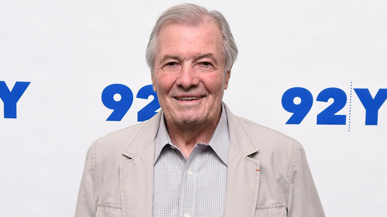 Jacques Pépin on a red carpet