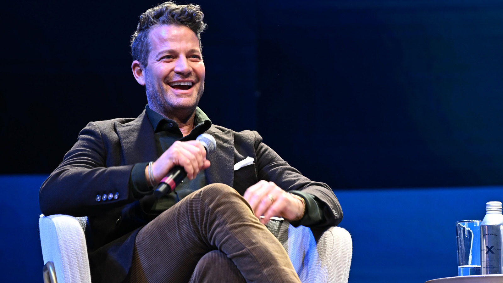 Follow Nate Berkus' Advice For A Budget-Friendly Beautiful Centerpiece You Won't Get Tired Of