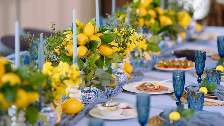Table centerpiece with lemons