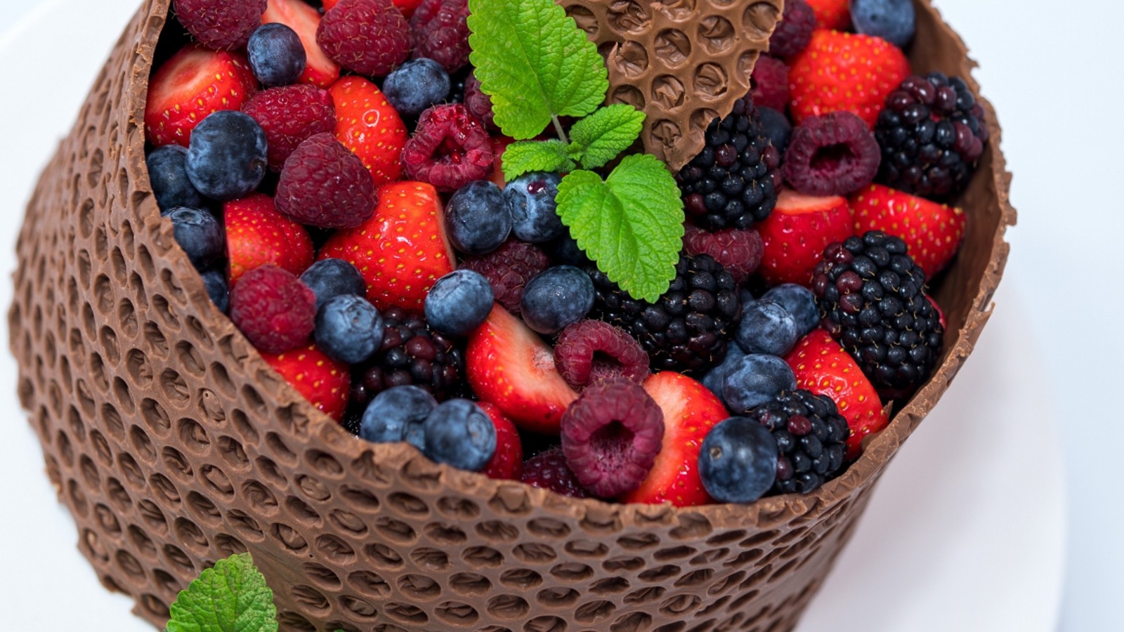 For A Classy Chocolate Dessert Garnish, Reach For The Bubble Wrap