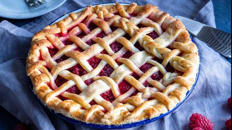 finish whole raspberry pie