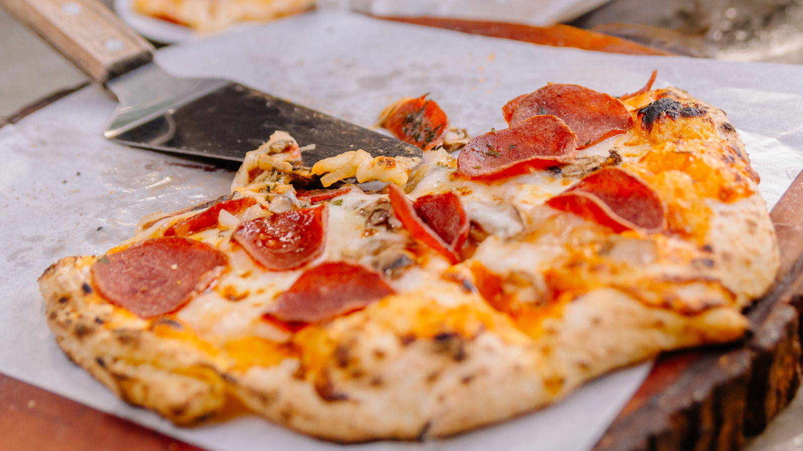For Better Homemade Pizza, Reach For Parchment Paper - Tasting Table