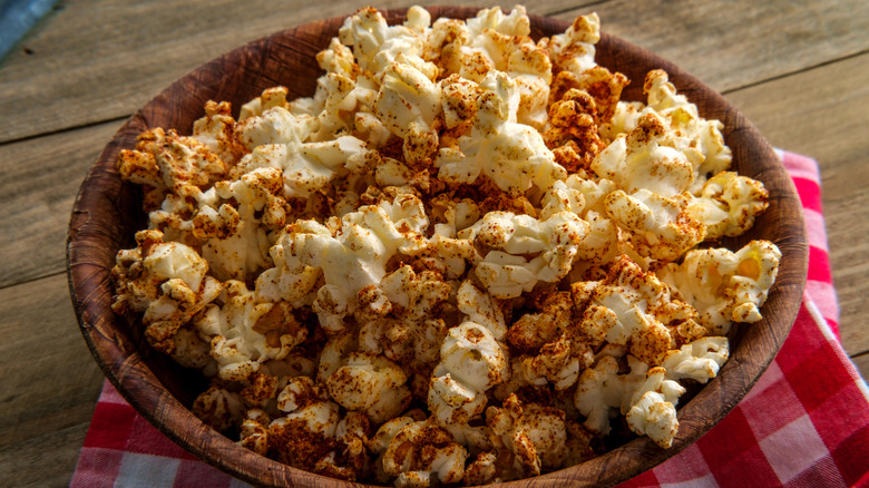 Seasoned popcorn in bowl 