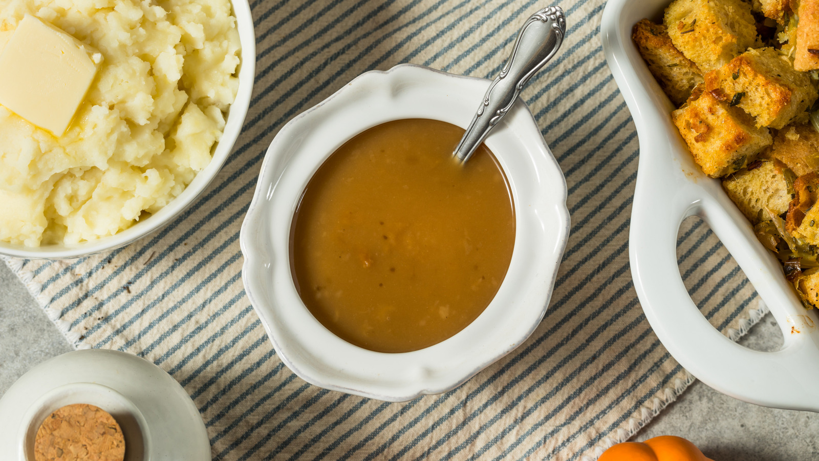 For The Best Gravy Of Your Life, Add A Splash Of This Condiment - Tasting Table