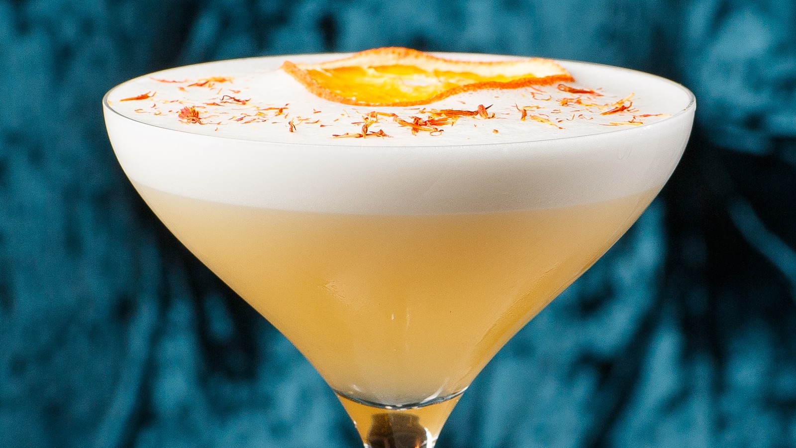 For Vibrant Whiskey Sours, Swap Lemon Juice With FreshSqueezed Orange