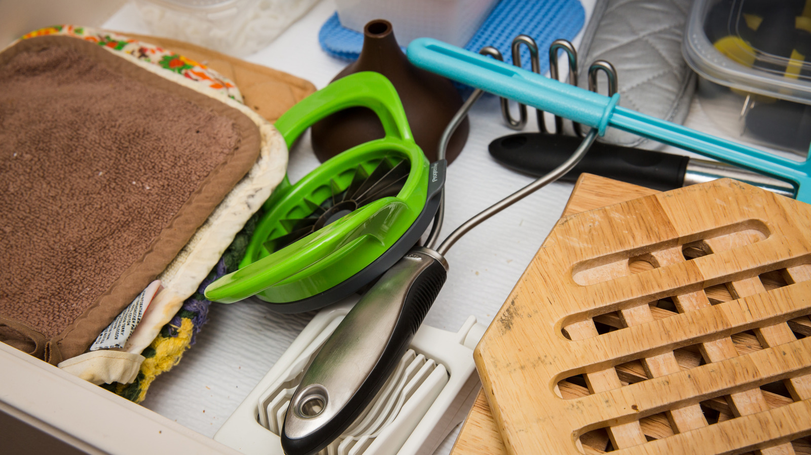 Forget Basic Drawer Liners — There's A Cuter Alternative