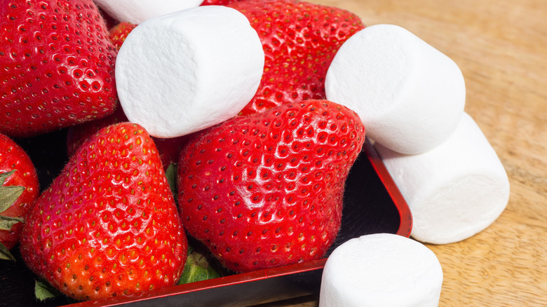 Close-up of fresh strawberries and marshmallows