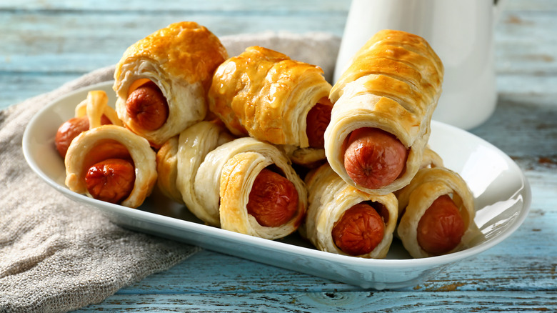 Plate of pigs in a blanket.
