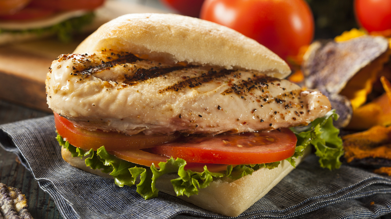 Forget Mayo: Elevate Grilled Chicken Sandwiches With A Smear Of This Garlicky Aldi Dip