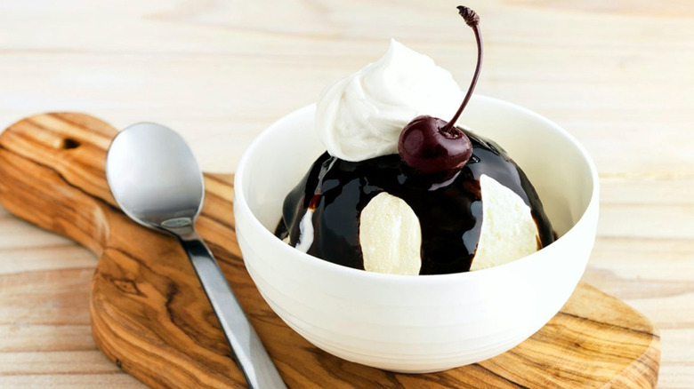 An Outback Steakhouse Spotted Dog ice cream sundae