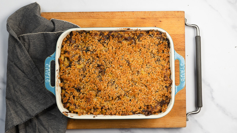 Baked French onion soup mac and cheese