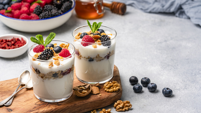 healthy yogurt breakfast with berries