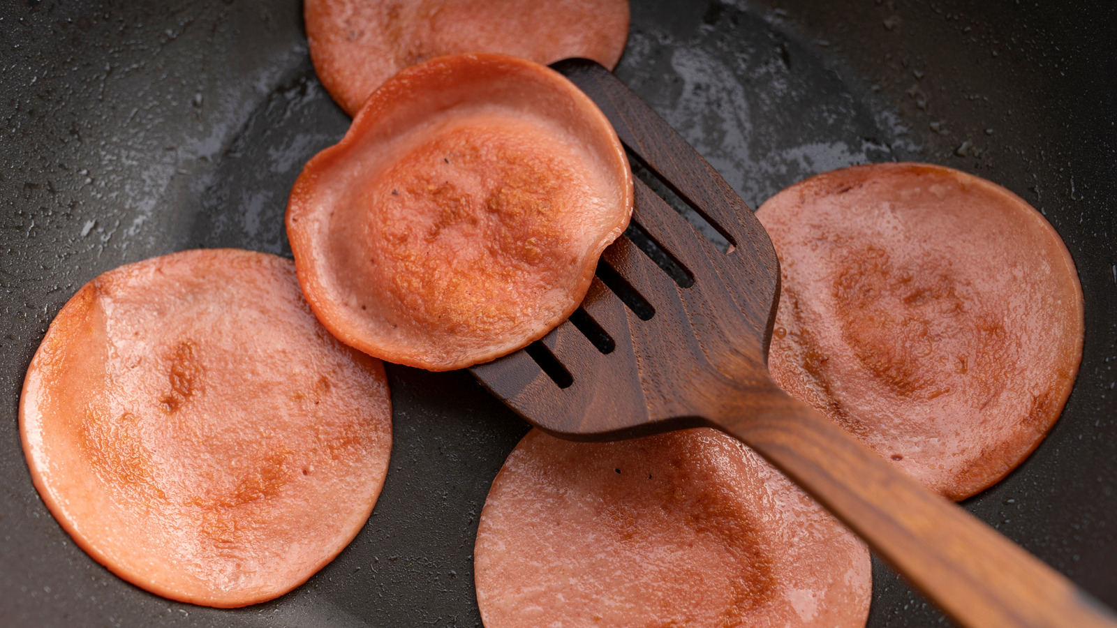 Fried Bologna Is The Underrated Meat Your Breakfast Sandwich Needs - Tasting Table