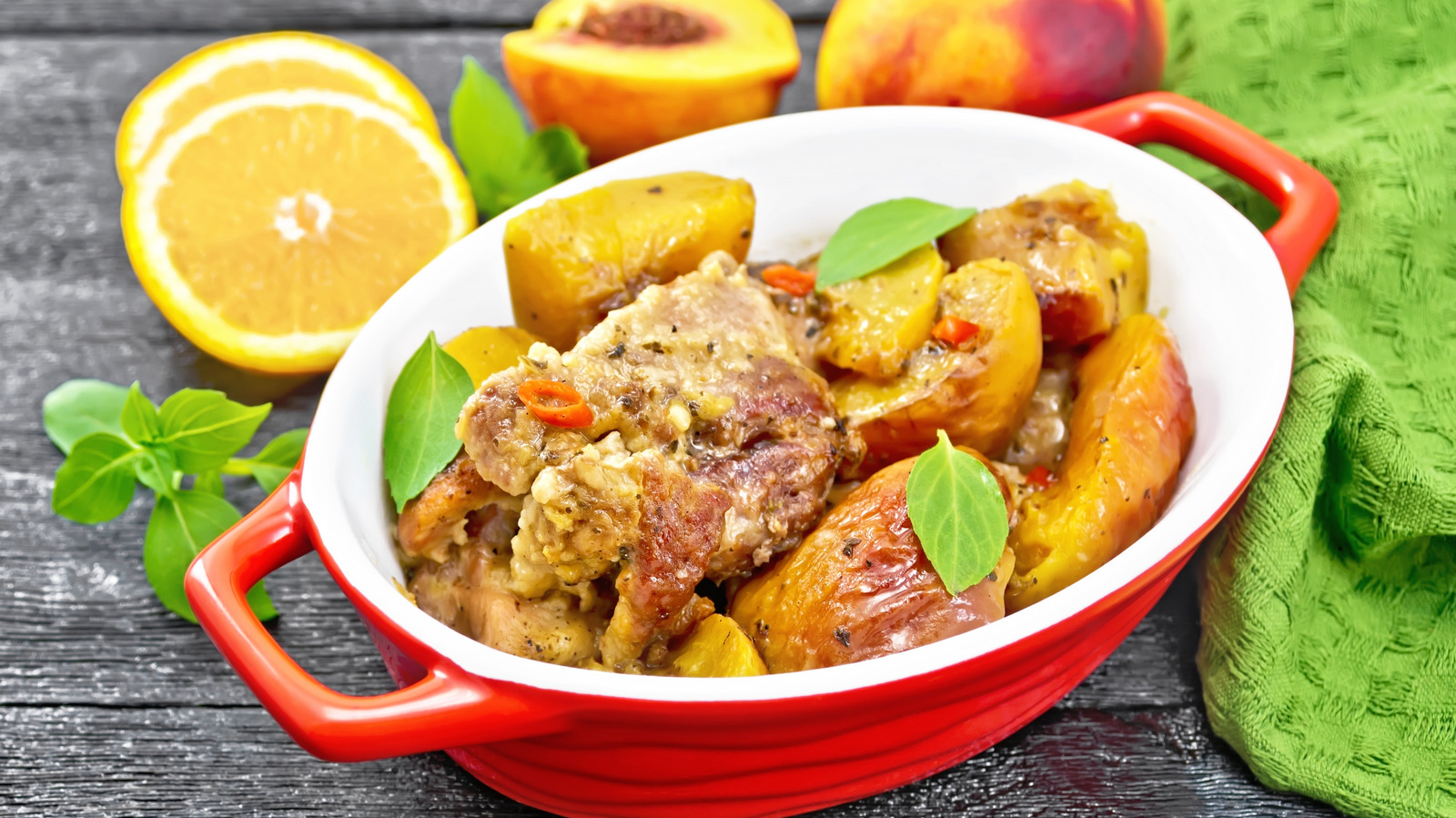 Fried Chicken And Peaches Are The Sandwich Combo That Sings Of Summer - Tasting Table