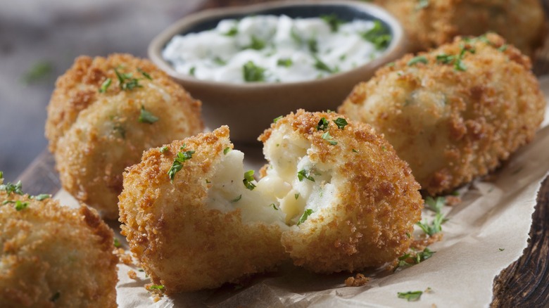 Croquettes with dip