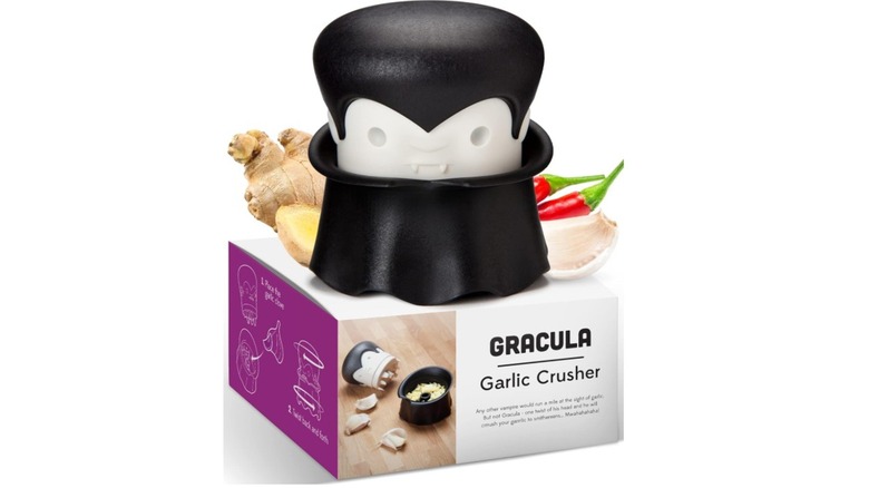 An Ototo Gracula Garlic Crusher