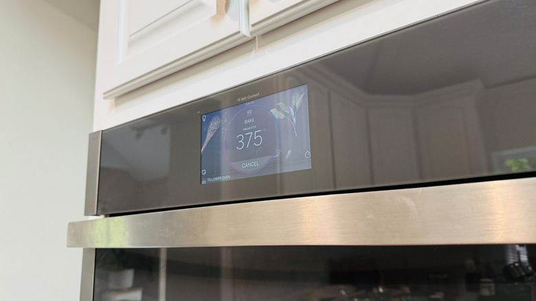 Oven temperature screen reading 375 F