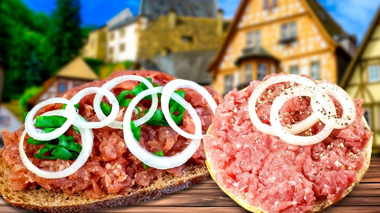 Two mettbrötchen with onions