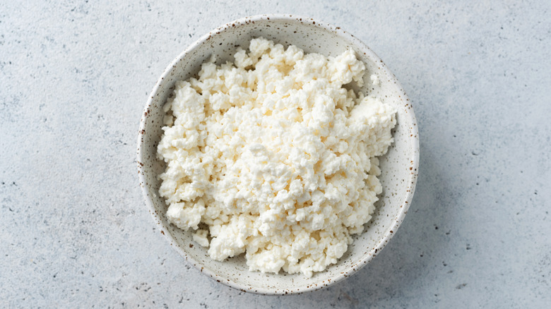 A bowl of cottage cheese