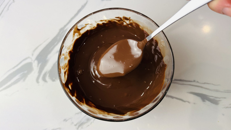 Melted chocolate in bowl