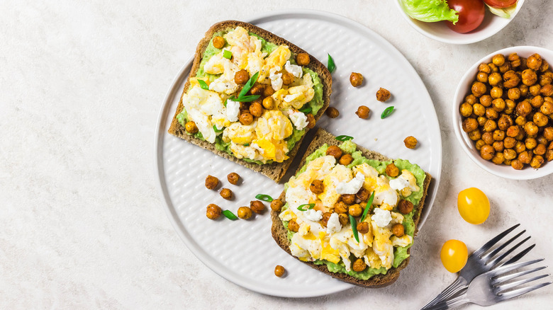 Avocado, egg, and chickpea toast slices.