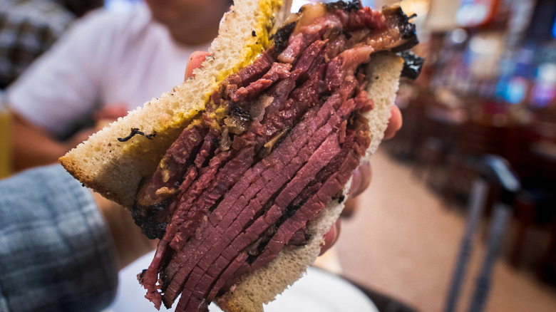 sandwich with thickly sliced pastrami