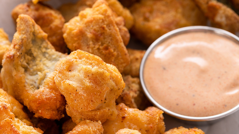 Fried fish with po'boy remoulade sauce