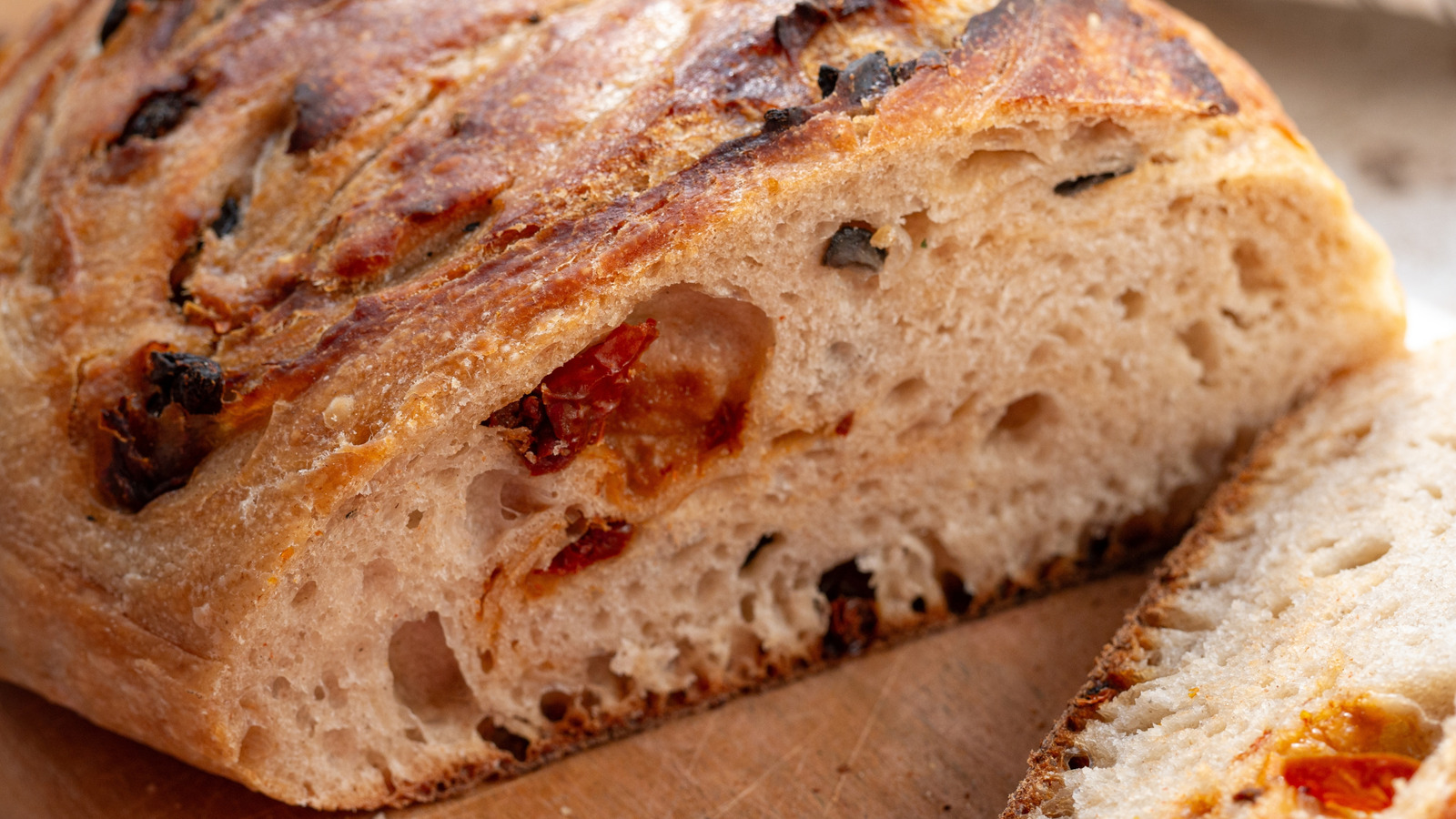 Give Sourdough A Boost Of Flavor With 2 Pizza-Inspired Mix-Ins - Tasting Table