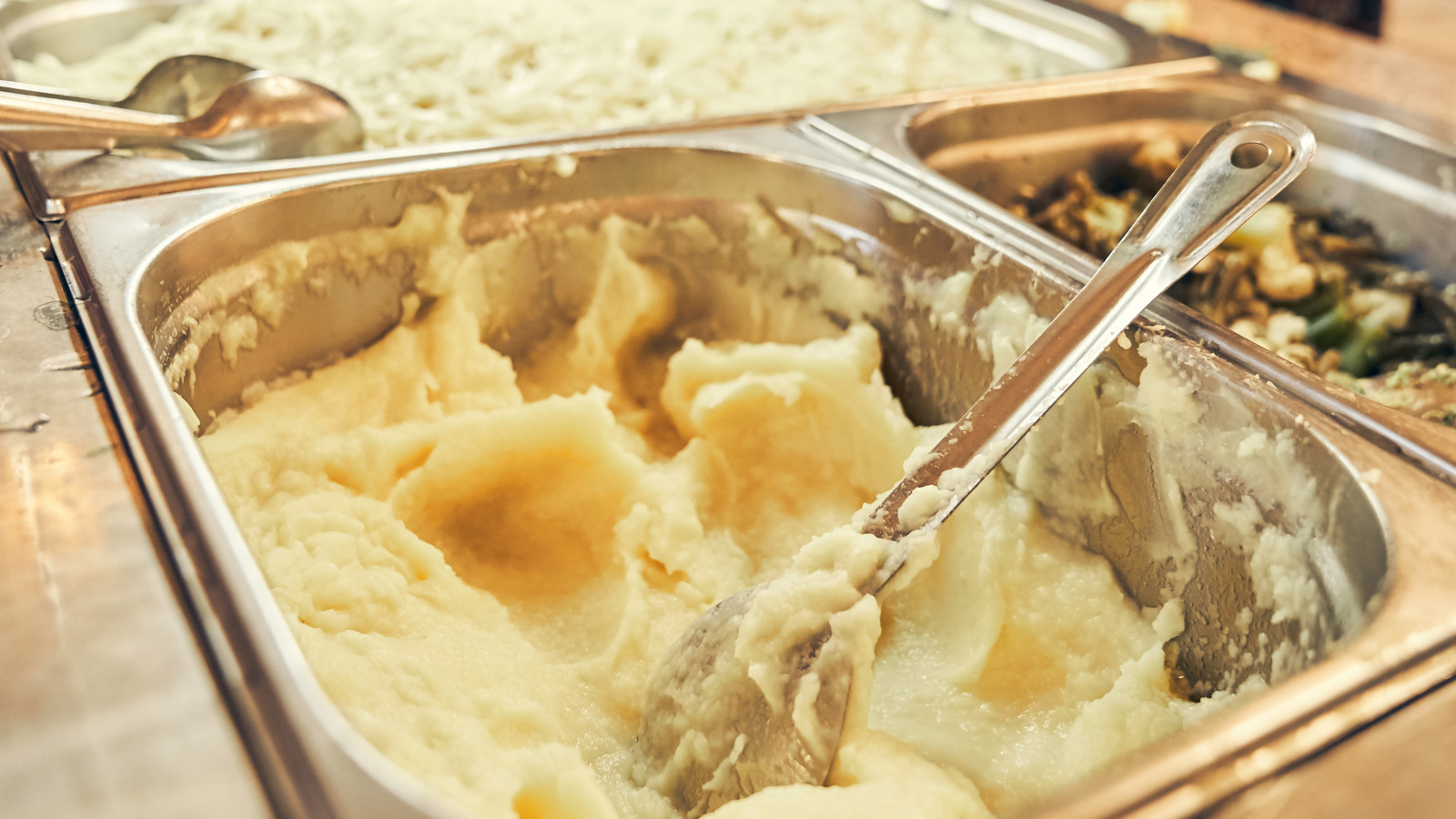 Which Kind Of Mashed Potatoes Does Golden Corral Serve, Homemade Or Instant?