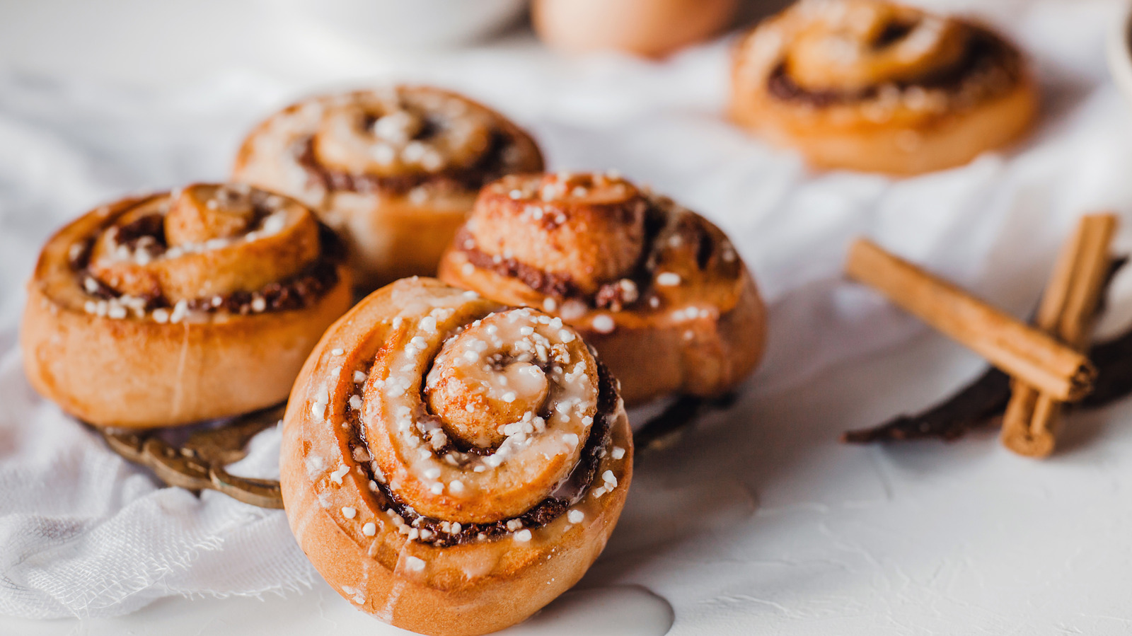 Got Extra Puff Pastry? Make Cinnamon Rolls With Just 3 Simple Ingredients